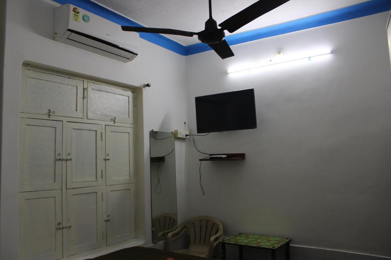 Balaji Guest House 蓬蒂切里 外观 照片