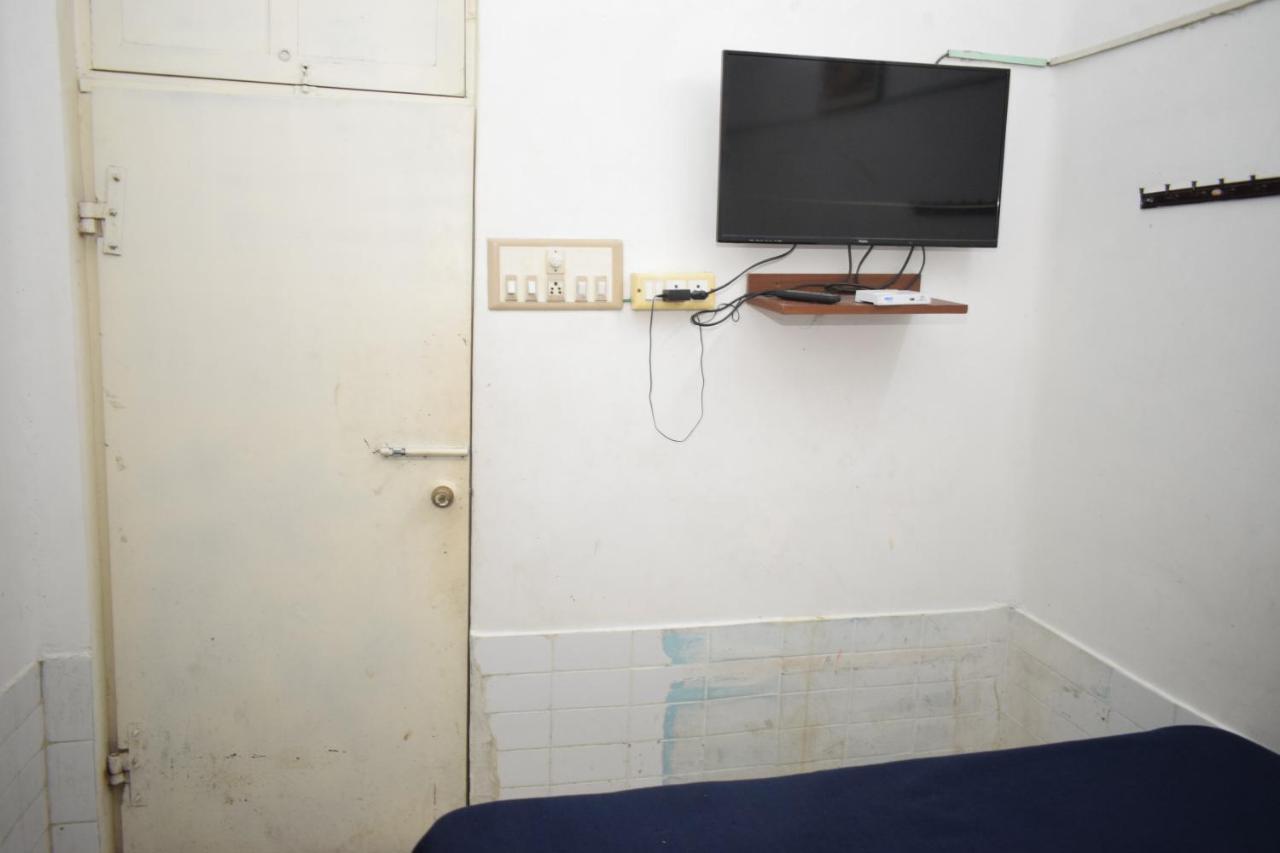 Balaji Guest House 蓬蒂切里 外观 照片