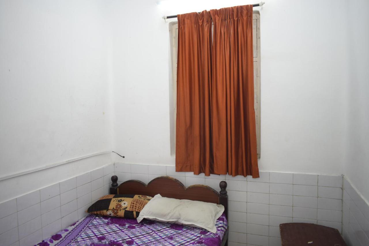 Balaji Guest House 蓬蒂切里 外观 照片